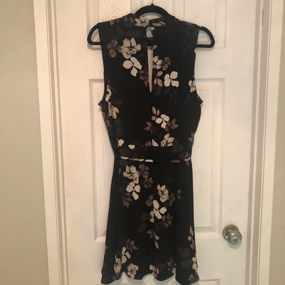 Floral Dress - Picture 5 of 5
